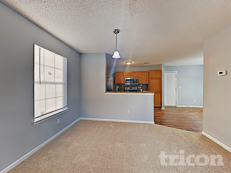 Building Photo - 208 E Waverly Pl Ct