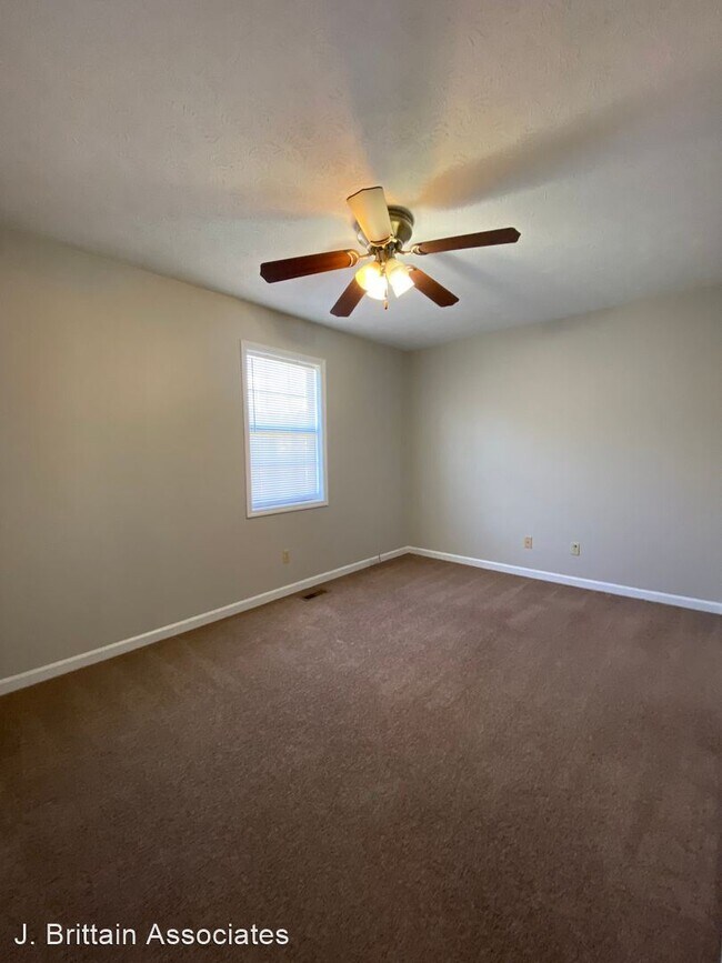 Building Photo - 2 br, 2.5 bath House - 5305 Whisperwood Court