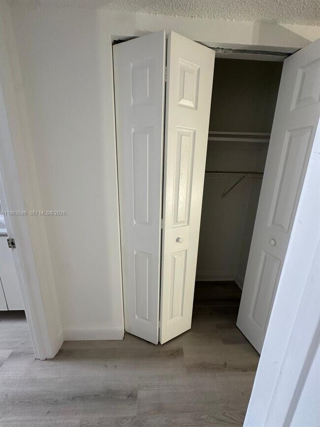 Building Photo - 2008 Jackson St