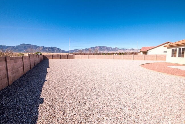 Building Photo - Beautiful Custom Home with 4 Bedrooms, 2 Bath, 3 Car Garage, Central A/C