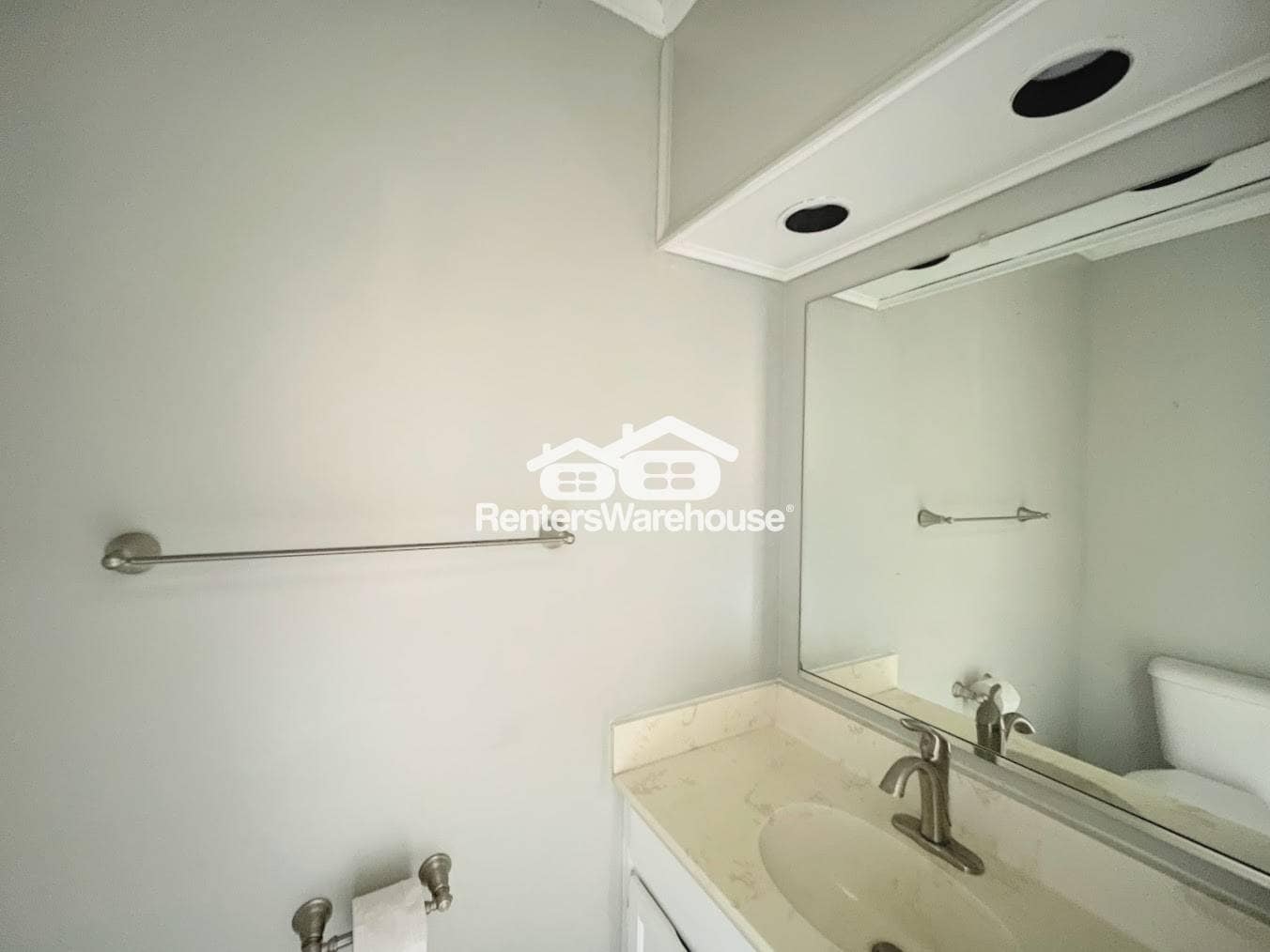 Building Photo - 121 Charles Parish Dr