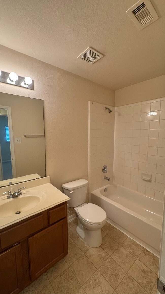 Building Photo - 1747 Nichole Woods Dr