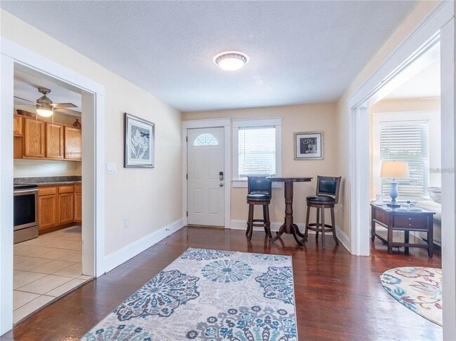 Building Photo - 103 E Mohawk Ave