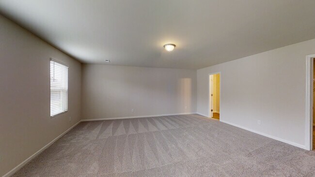 Very Spacious Master Bedroom 2 - 47 Mariposa Lane