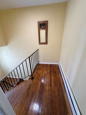 Building Photo - 374 Cator Ave