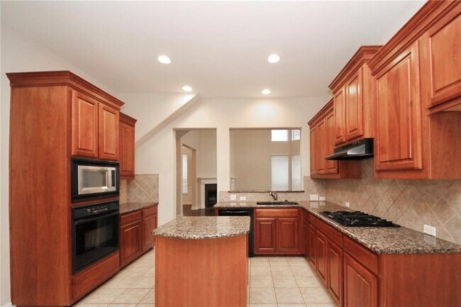 Building Photo - 11608 Spicewood Pkwy