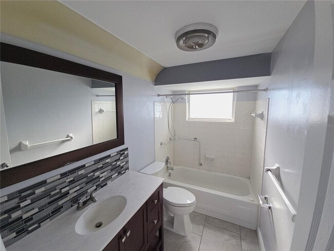 Building Photo - 3513 Westchester Dr