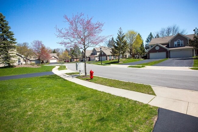 Building Photo - 707 Clover Hill Ct