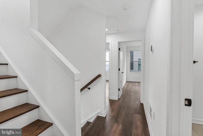 Building Photo - 3212 Evergreen Walk