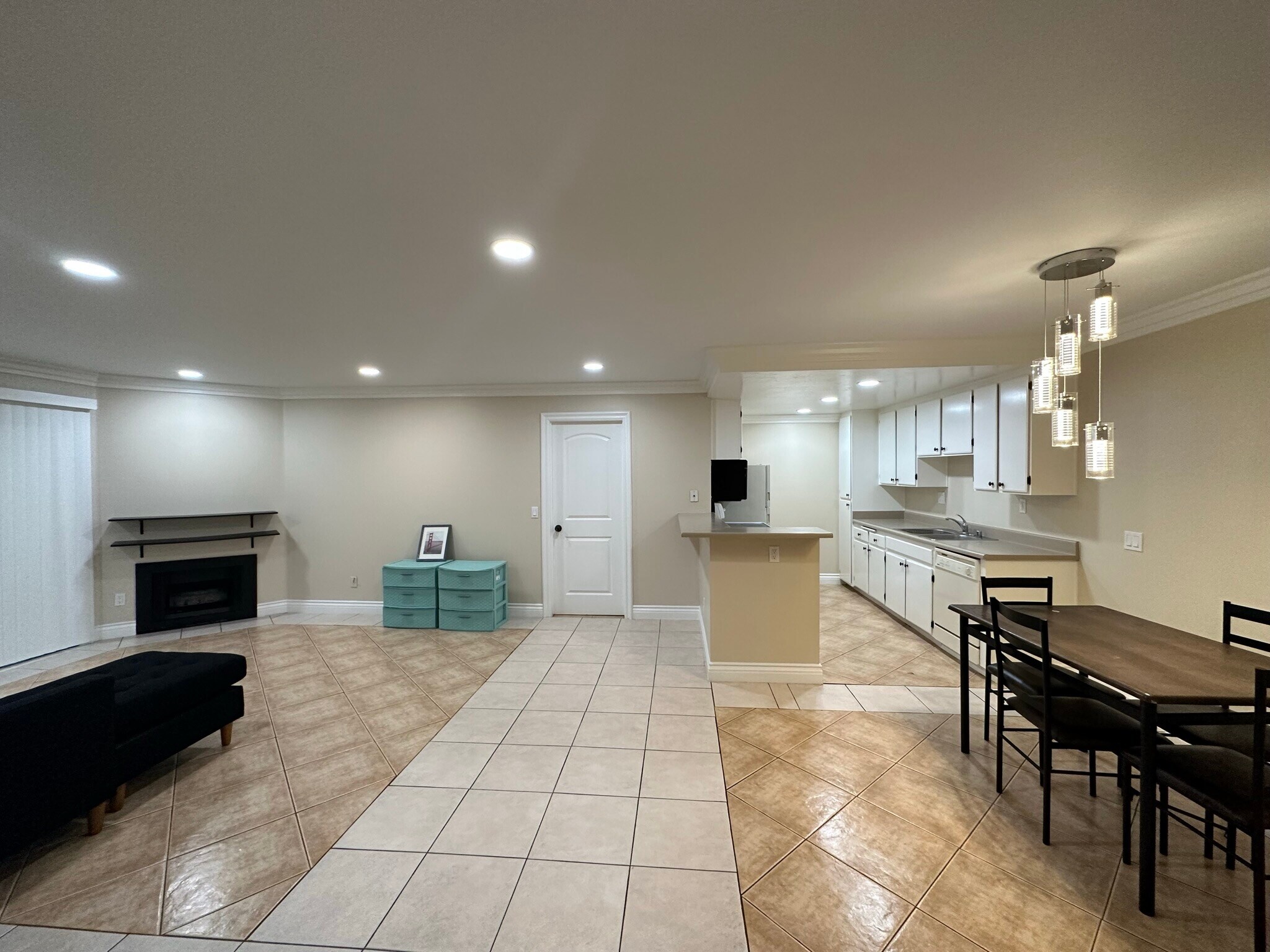 Building Photo - 227 Woodland Pky