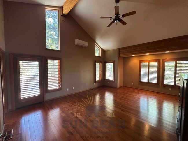 Building Photo - Bright Unfurnished Home with 2 Car Garage!