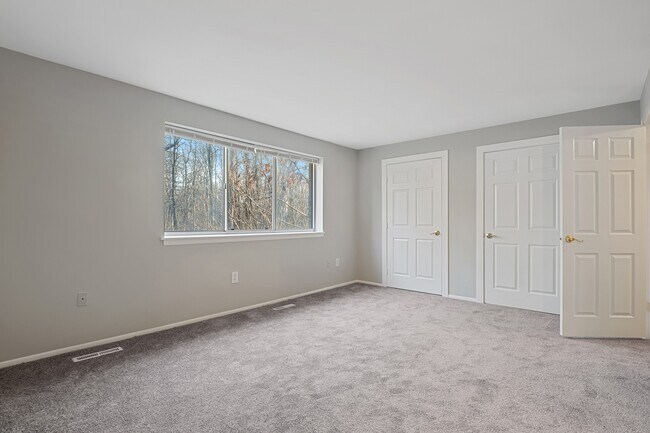 Building Photo - 10661 High Beam Ct