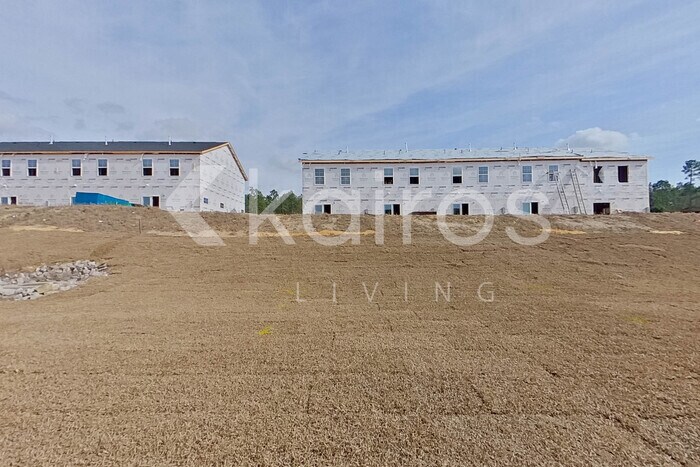 Building Photo - 2215 Banyon Cir