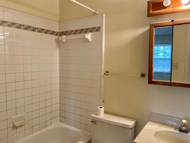 Building Photo - 103 Belle Terre Dr