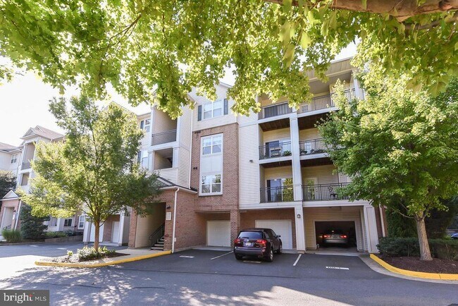 Building Photo - 12140 Garden Grove Cir