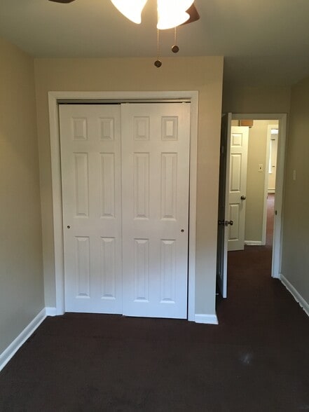 Building Photo - 109 4th Ave