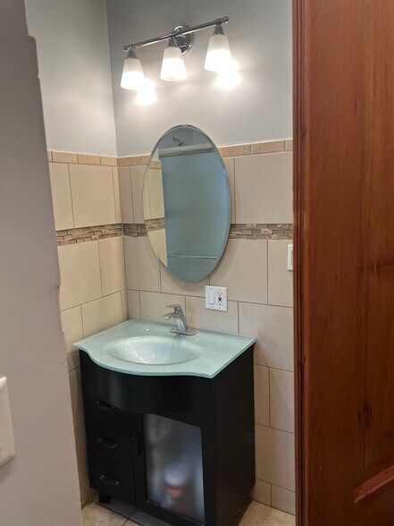 Building Photo - 2311 S Central Park Ave