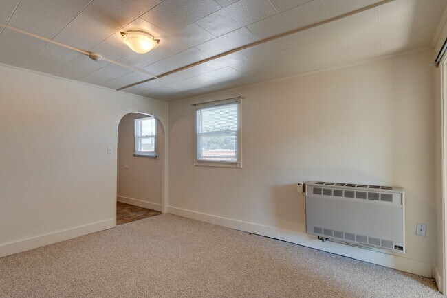 Building Photo - 645 SE Fidalgo Ave