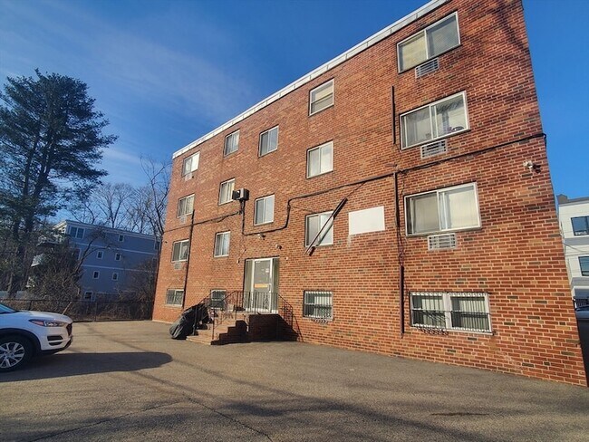 Building Photo - 24 Colgate Rd