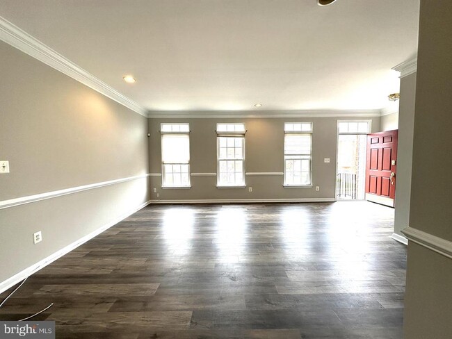 Building Photo - 22609 Welborne Manor Square