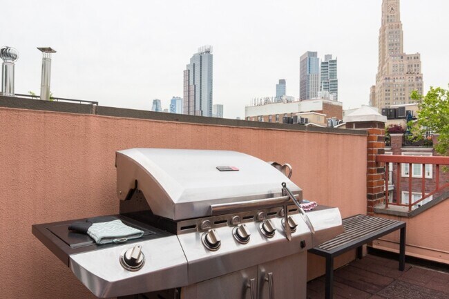 Building Photo - 396 Dean St