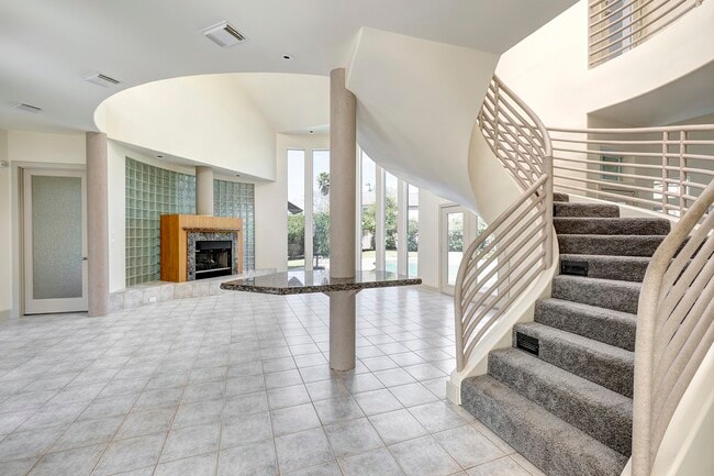 Building Photo - 5304 Braeburn Dr