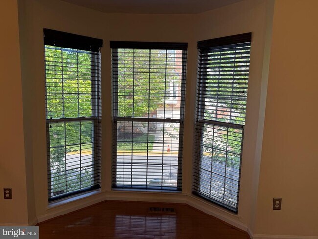 Building Photo - 20914 Rosebay Pl
