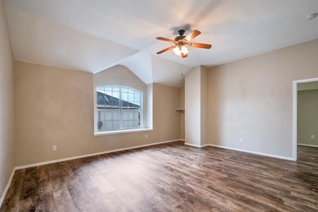 Building Photo - 1108 Grand Central Pkwy