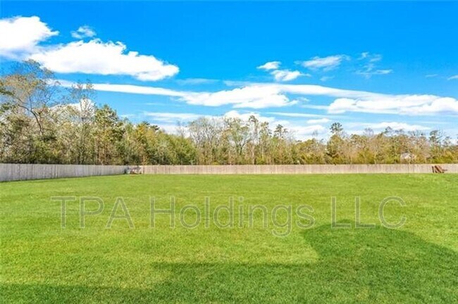 Building Photo - 43225 Creek Cir