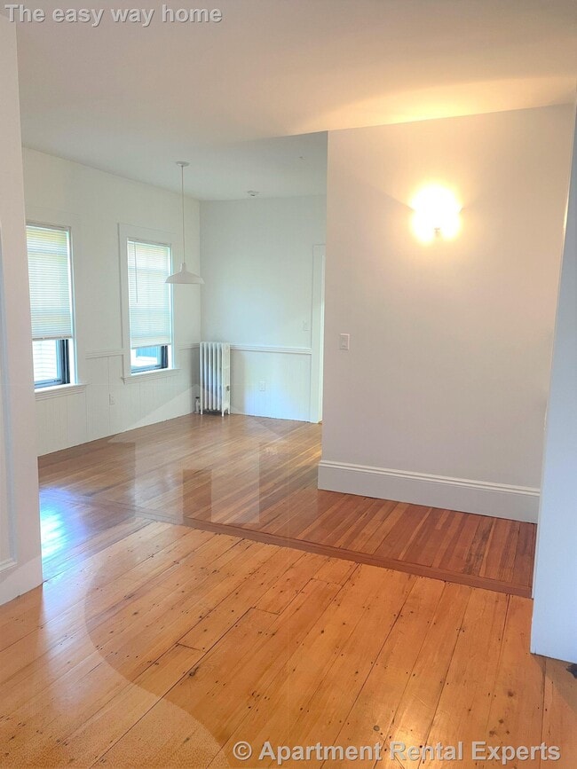 Building Photo - 32 Healey St