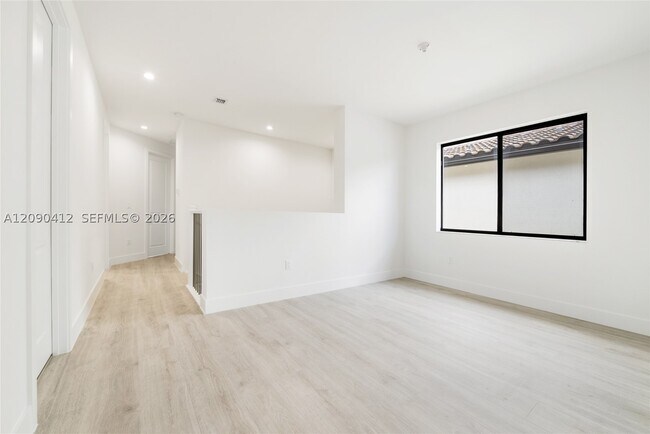 Building Photo - 4408 NW 80th Ave
