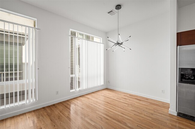 Building Photo - 5712 Winsome Ln