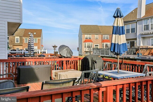 Building Photo - 1305 Riverwood Way