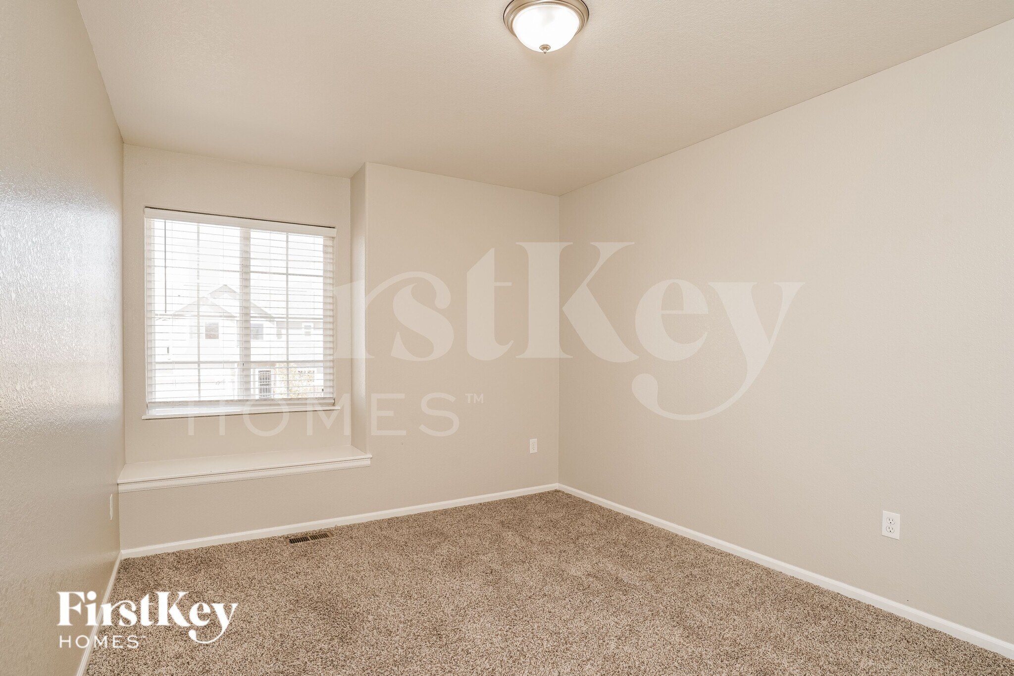 Building Photo - 6983 Sierra Meadows Dr