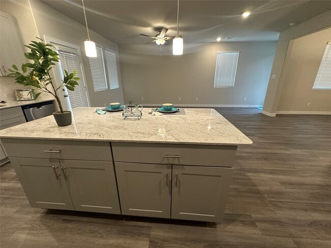 Building Photo - 3110 Valley Peak Dr