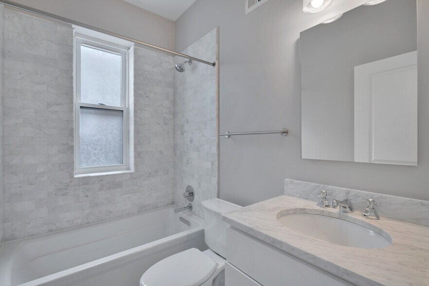 Building Photo - 126 Bryant St NW