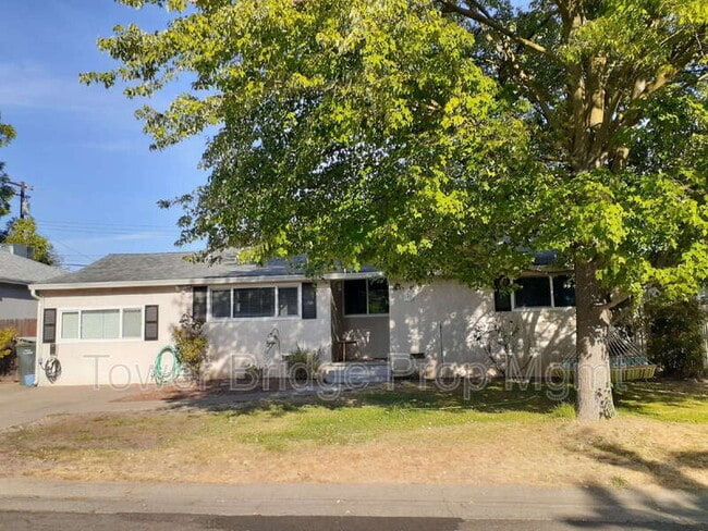 Primary Photo - 2640 Watson St