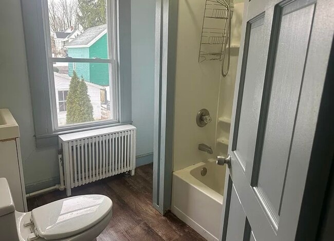 Building Photo - 404 Exchange Ave