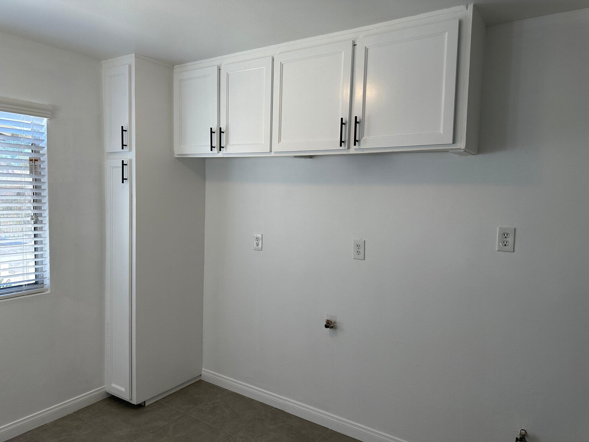 Building Photo - 1001 N Gay St