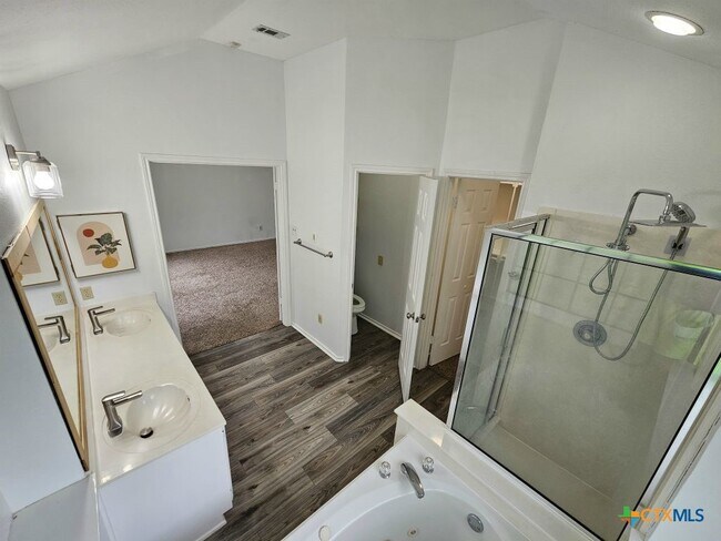 Building Photo - 603 Totem Trail
