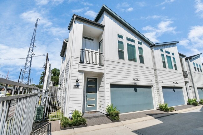 Primary Photo - 506 W Donovan St