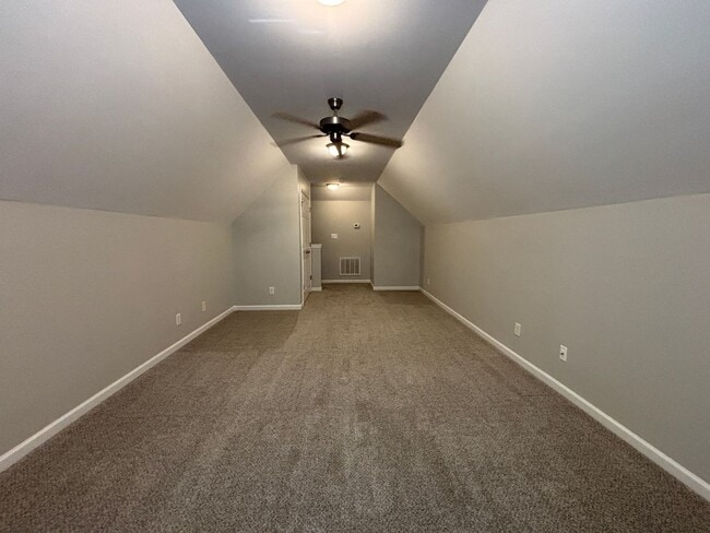 Building Photo - For Rent - 4 bedrooms - close to 295