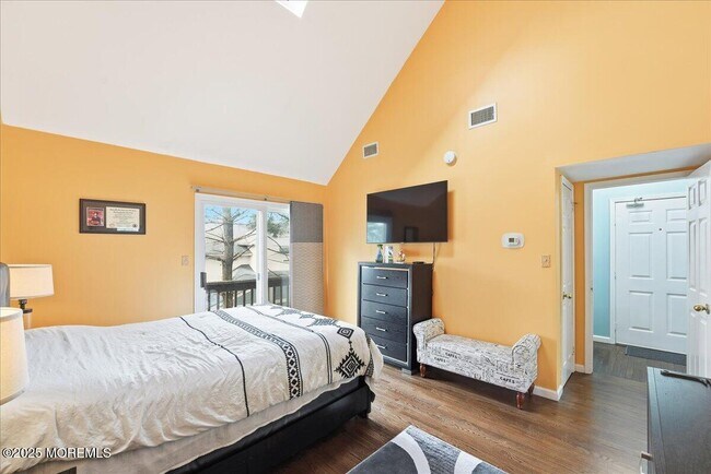 Building Photo - 1 Central Ave