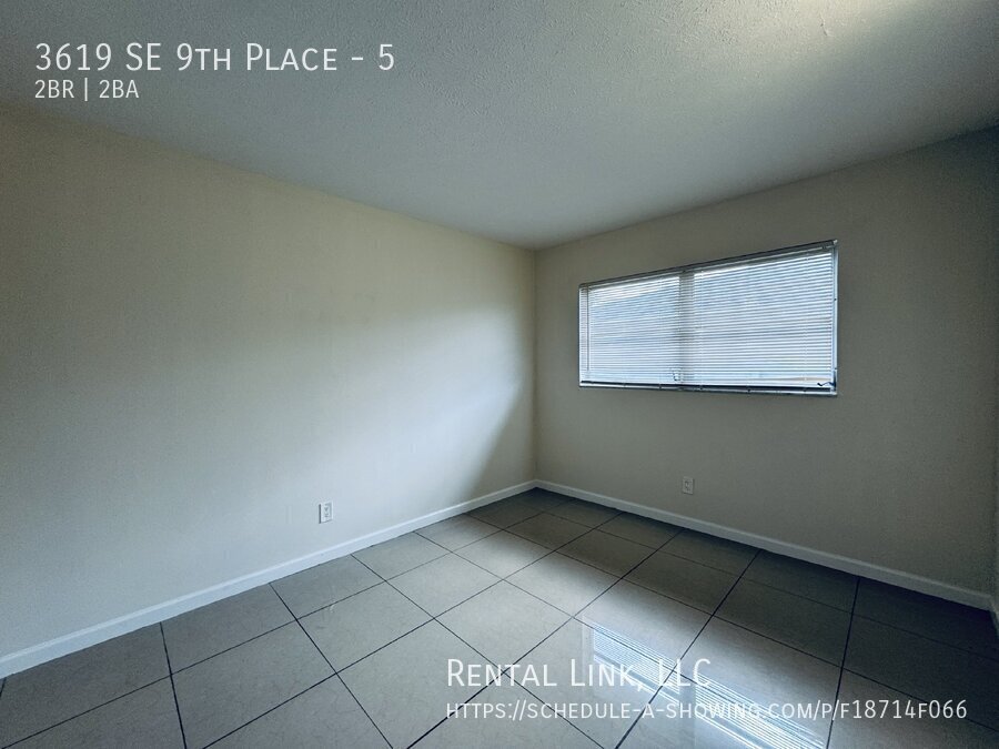 Building Photo - 3619 SE 9th Pl