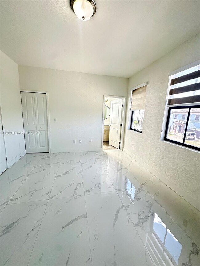 Building Photo - 1831 SW 145th Ave