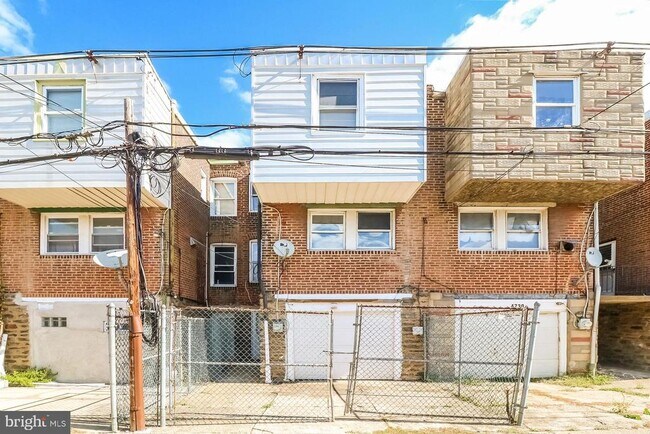 Building Photo - 4728 Marple St