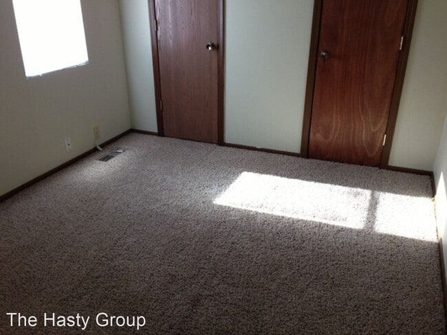 Building Photo - 2 br, 1.5 bath House - 8711 NW 82nd Tr Unit C