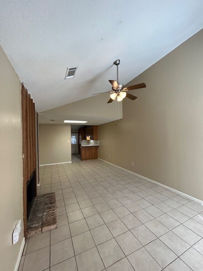 Building Photo - 12784 Brogdon Ln