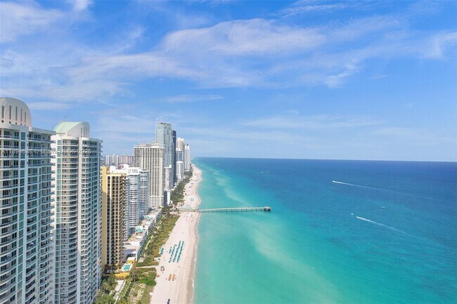 Building Photo - 15901 Collins Ave