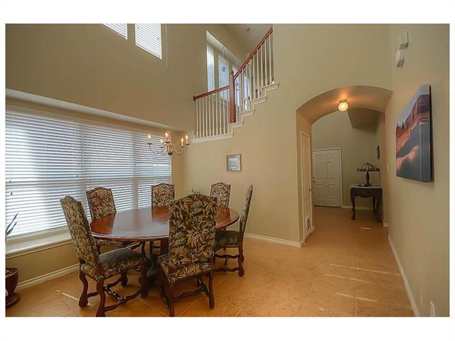 Building Photo - 940 Charleston Ln